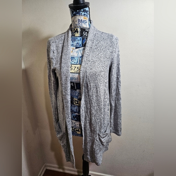 NEW It's Our Time Gray Open Cardigan Pockets Small - Picture 4 of 9